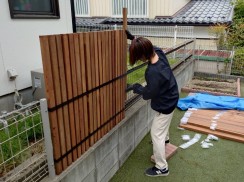木製目隠しフェンス（メッシュフェンス用）簡単取付け1-5