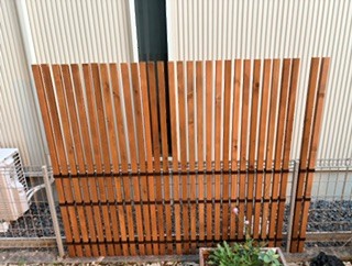 木製目隠しフェンス（メッシュフェンス用）