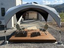 シェードに合わせたウリンのウッドデッキをDIY
