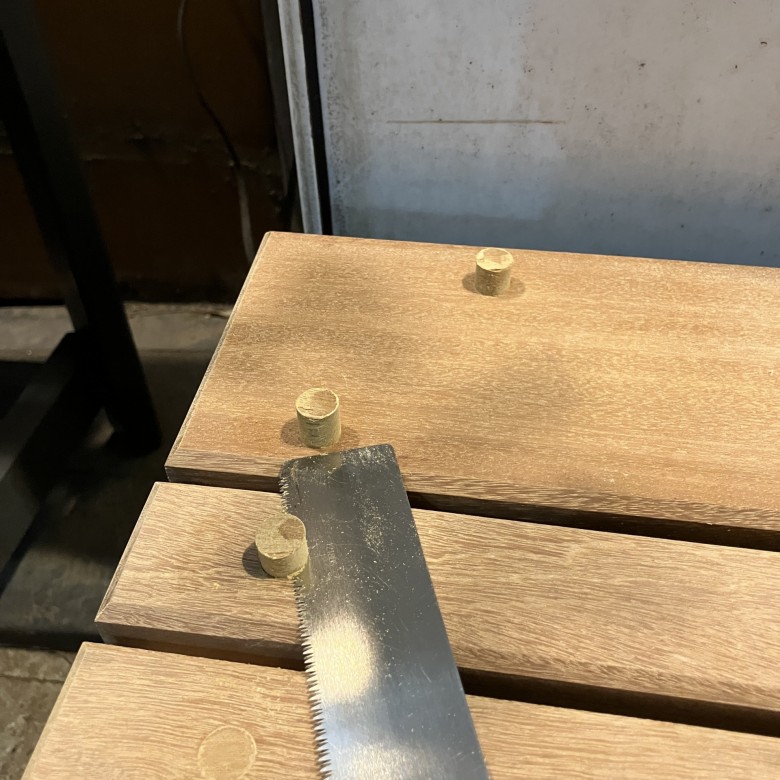 施工寸法に合わせた長さ正寸カットにも対応。細部まで丁寧に仕上げていただきました