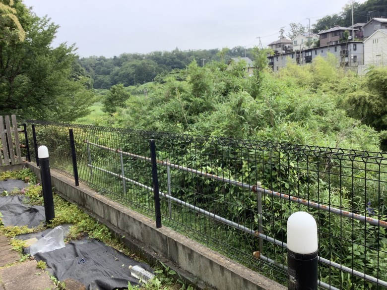 木製目隠しフェンス　設置前