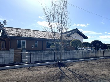 木製目隠しフェンス（メッシュフェンス用）Before